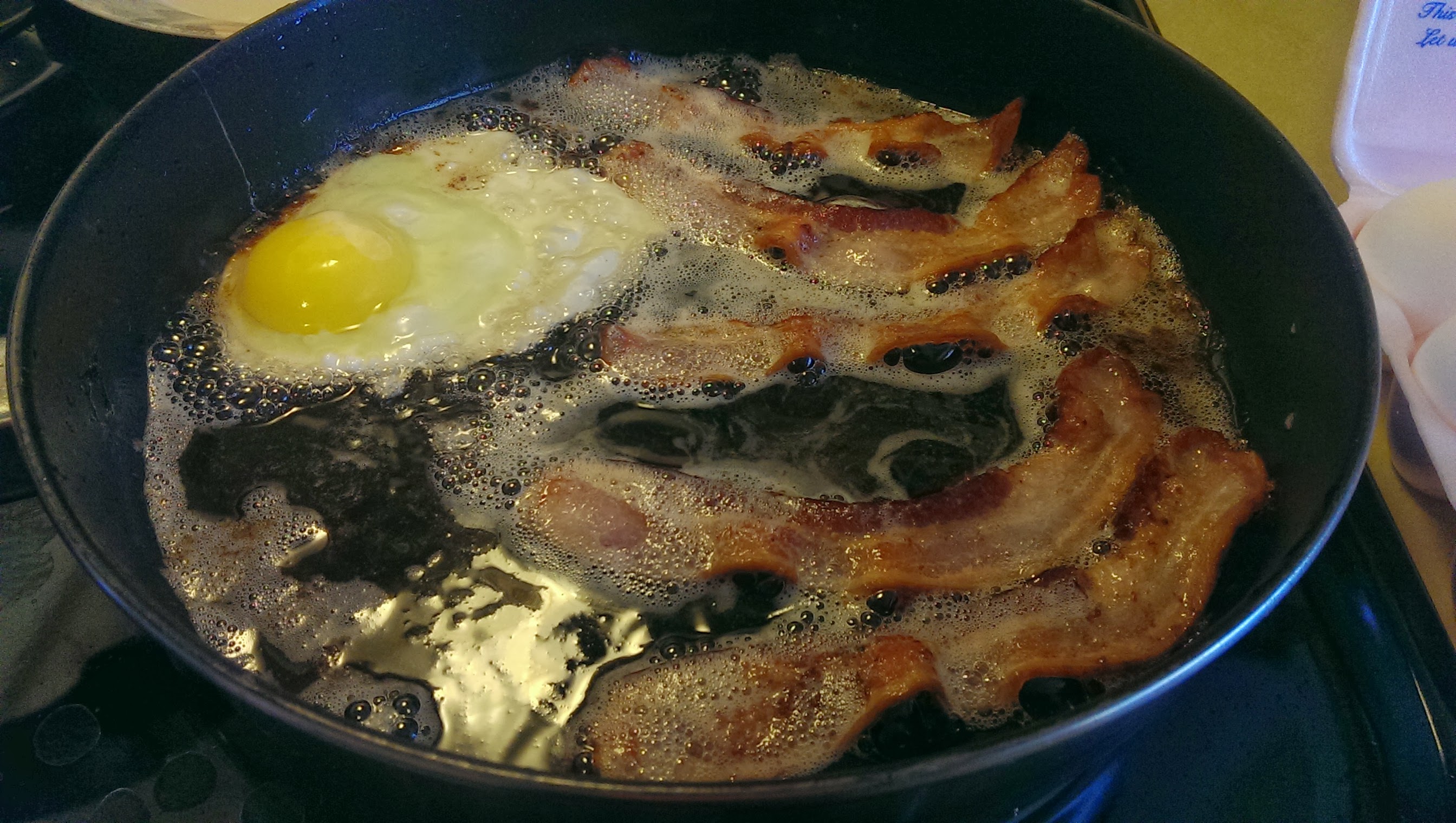 fry-eggs-in-bacon-grease.jpg