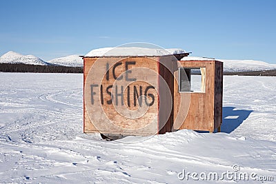 ice-fishing-hut-13679481.jpg