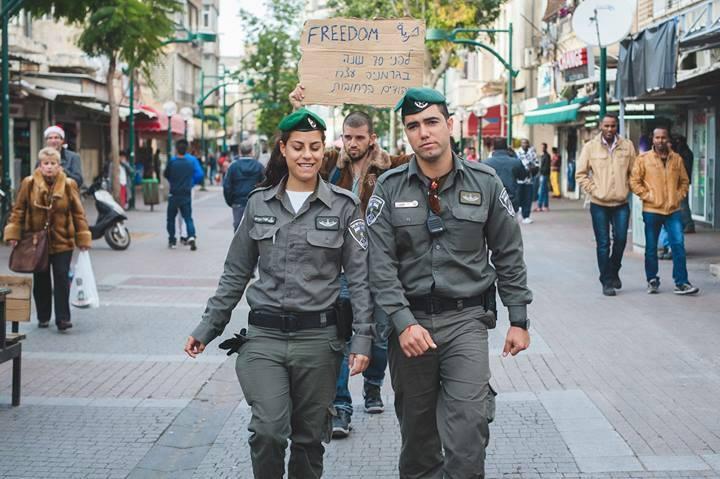 BcyY9D9CYAASh98.jpg:large