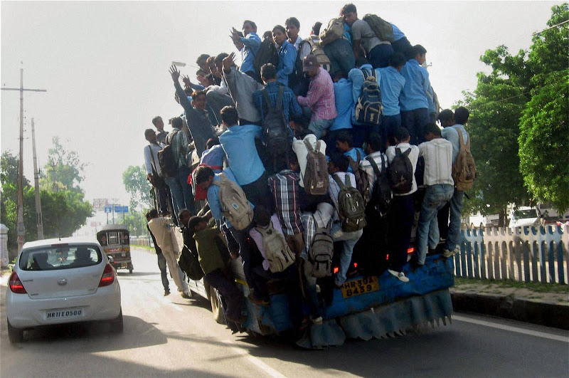 overcrowded_bus.jpg