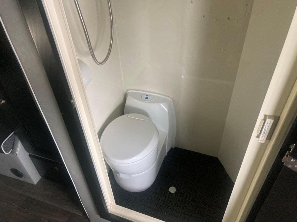 New 2024 Freightliner Cascadia For Sale AutoBoss 5.7