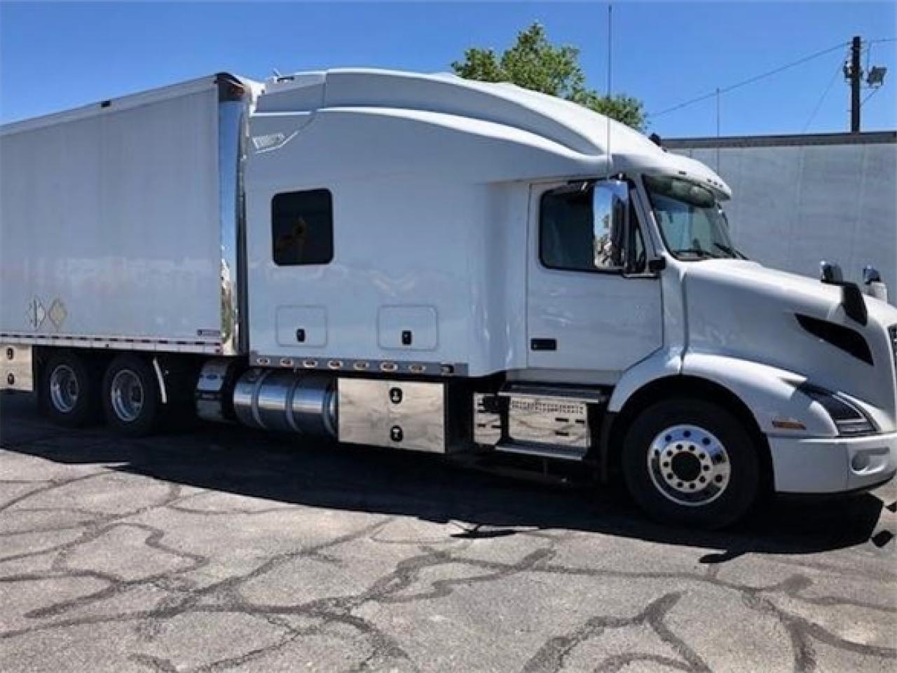 New 2020 VOLVO VNR64300 For Sale in Defiance, OH 43512