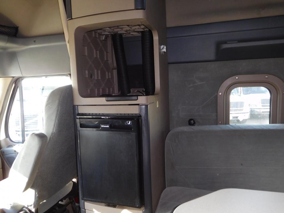 Used 2016 Freightliner Cascadia 113 72" Factory Raised Roof Sleeper For