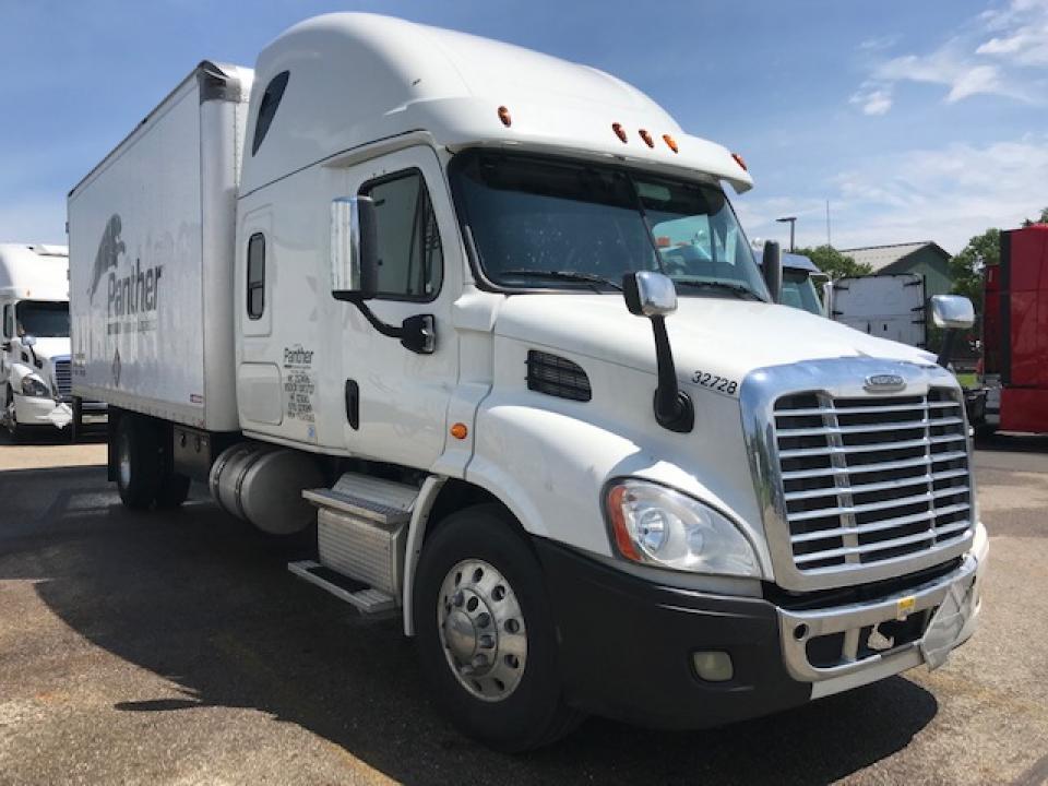 Used 2015 Freightliner Cascadia 113 72" Factory Raised Roof Sleeper For